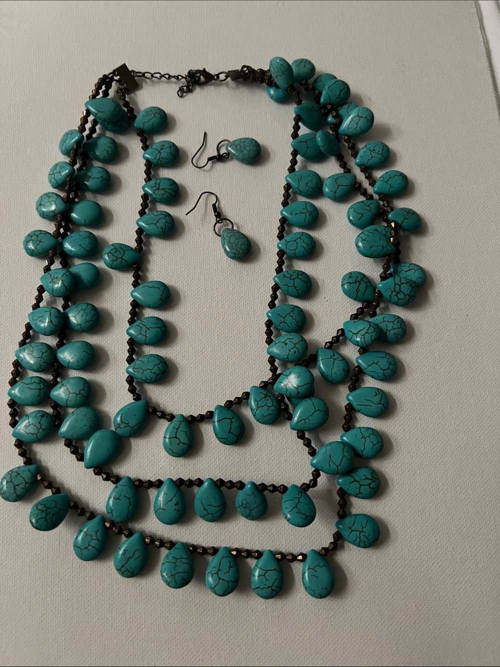 & Other Stories Turquoise Layered Teardrop Beaded Necklace with Earrings